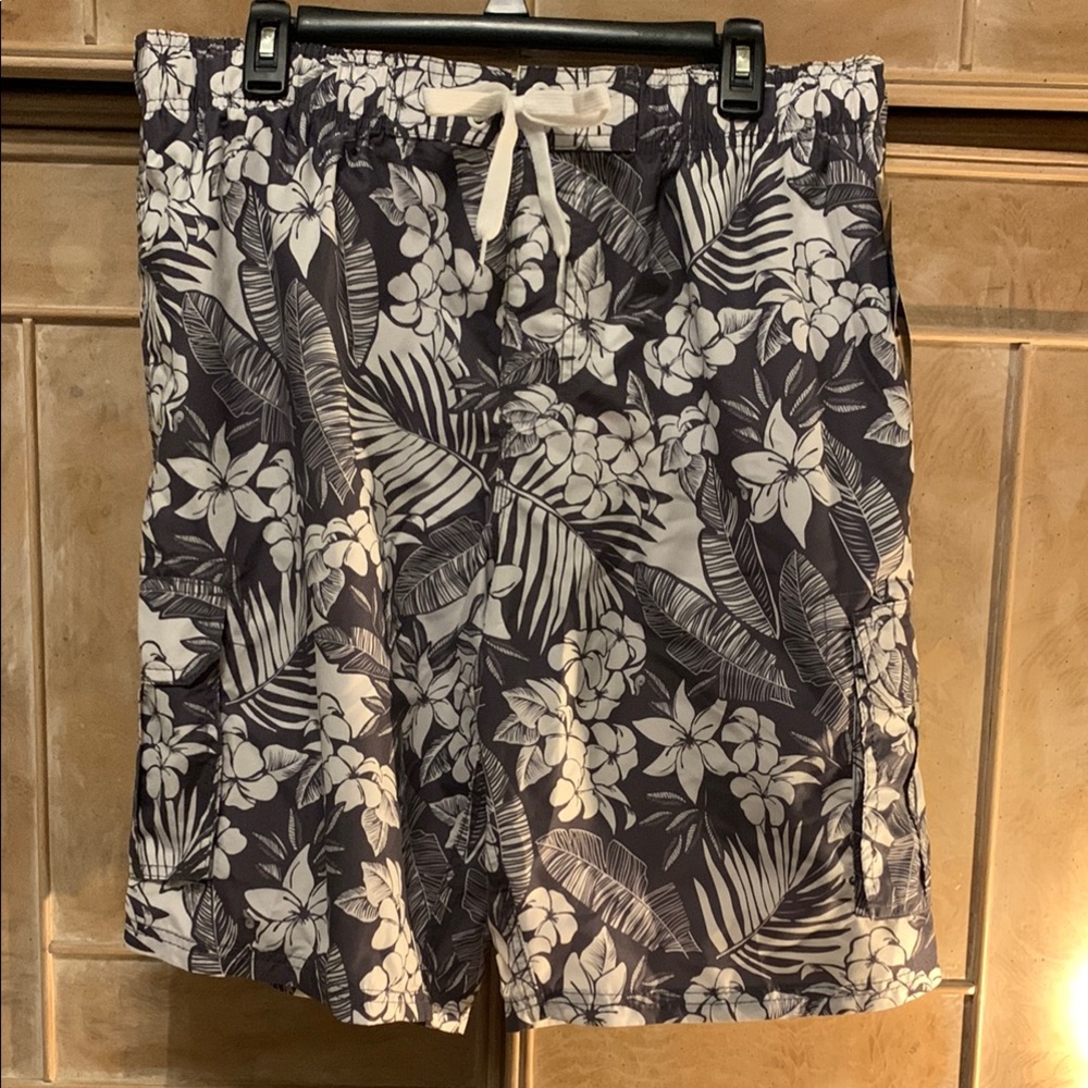 Brand new Floral Print Men's swim trunks - Gray and White with side pockets.
